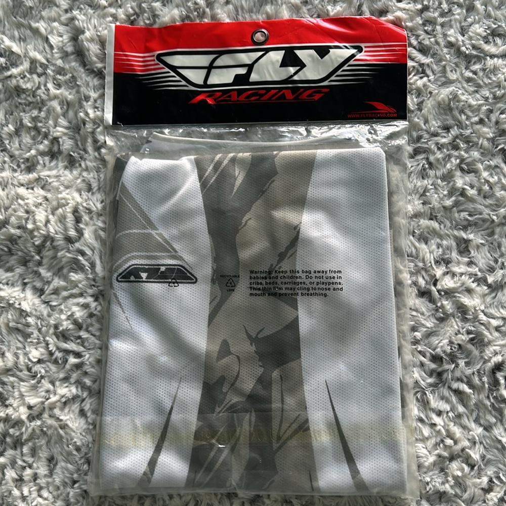 NWT Fly Racing 805 GRY/WHT Mesh Jersey, Size Youth Meduim - Picture 4 of 4
